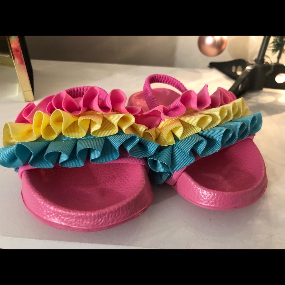 Toddler Girl Ruffle Slides - Picture 2 of 3